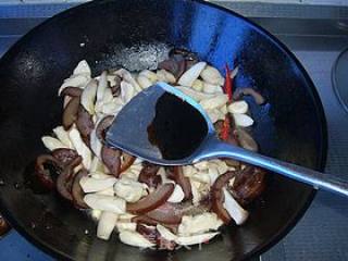 Stir-fried King Pleurotus with Pork Face recipe