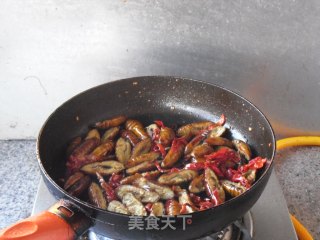 Dry Stir-fried Silkworm Pupa recipe