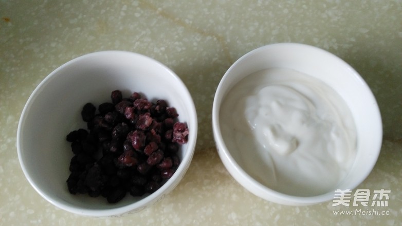 Red Bean Yogurt Shake recipe
