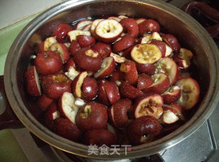 Holy Product for Appetizer and Digestion-stewed Red Fruit with Rock Sugar recipe