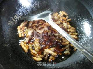 Fried Noodles with Pork and Plum Beans recipe