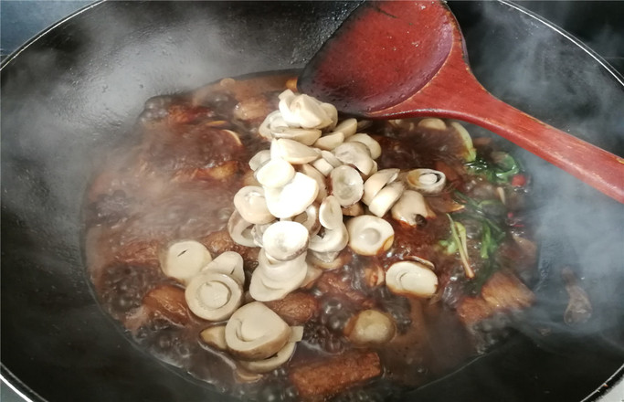 Straw Mushroom Pork recipe