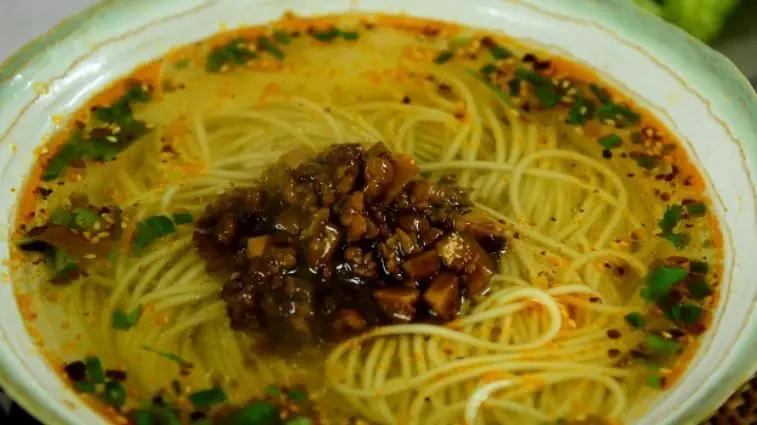 Mushroom Minced Pork Noodles recipe