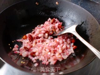 Stir-fried Pickled Radish with Garlic Sprouts (home Cooking) recipe