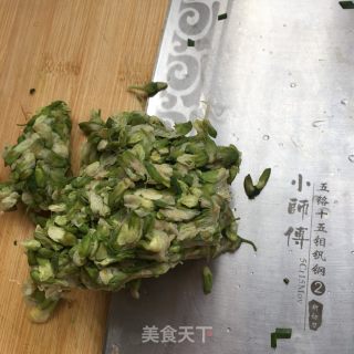 Pork Leek and Sophora Japonica Dumplings recipe