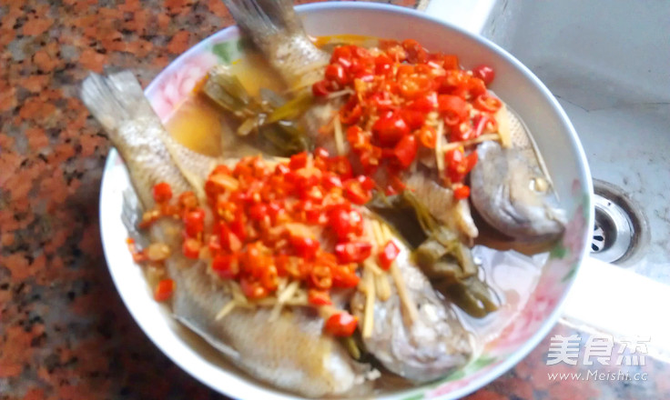 Steamed Sunfish with Chop Chili recipe