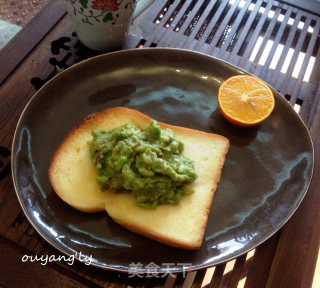 Avocado Walnut Bread Slices recipe