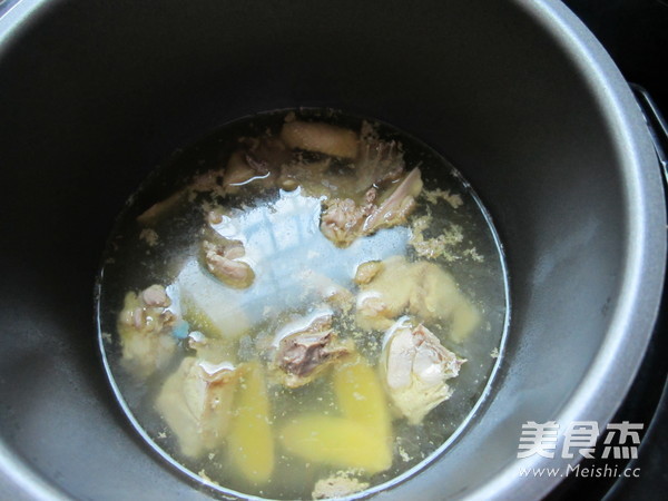 Electric Pot Stewed Chicken Soup recipe