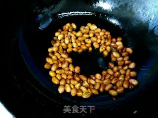 Old Vinegar Peanuts Mixed with Spinach recipe