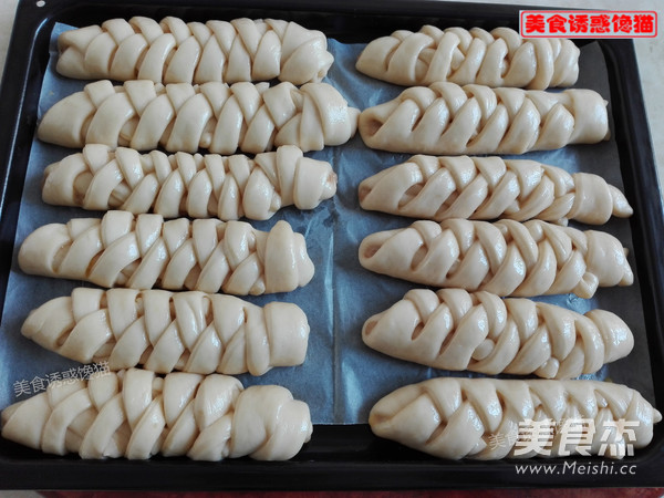 Lotus Seed Fancy Bread recipe