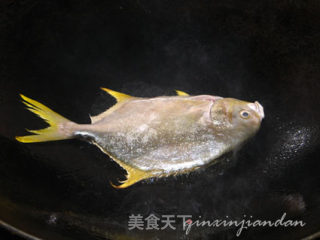 Dinner Time-bitter Melon Braised Phnom Penh Pomfret recipe