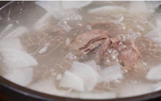 White Radish Lamb Soup recipe