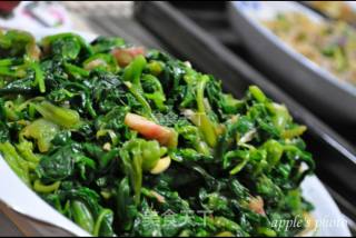 Easy and Delicious... Spinach Salad recipe
