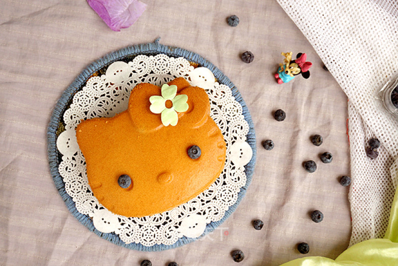 Hello Kitty Yogurt Blueberry Chiffon Cake recipe