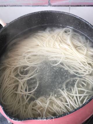 Fried Noodles with King Pleurotus and Sea Cucumber recipe