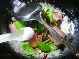 Stir-fried Beef with Green Pepper recipe