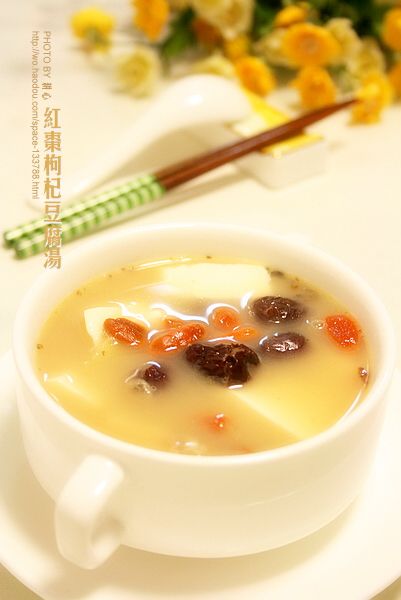 Tofu Soup with Red Dates and Wolfberry recipe