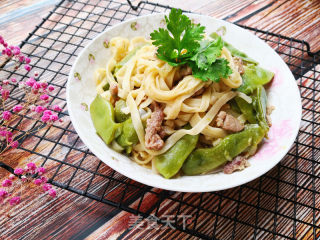 Braised Noodles with Oil Beans recipe