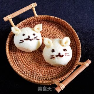 Meow Meow Buns with Sesame Filling recipe