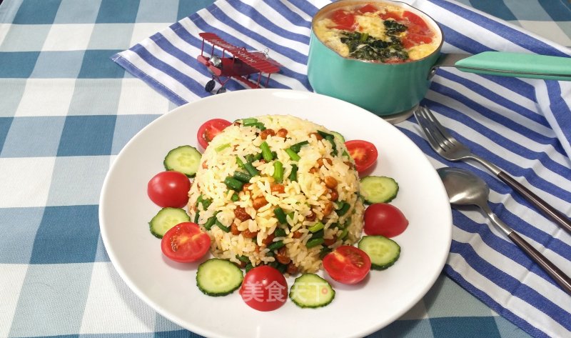 Fried Rice with Sweet and Salty Beans and Garlic Sprouts (garlic Sprouts) recipe