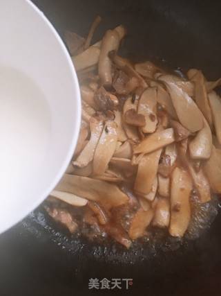 Fried Pork with Pleurotus Eryngii recipe