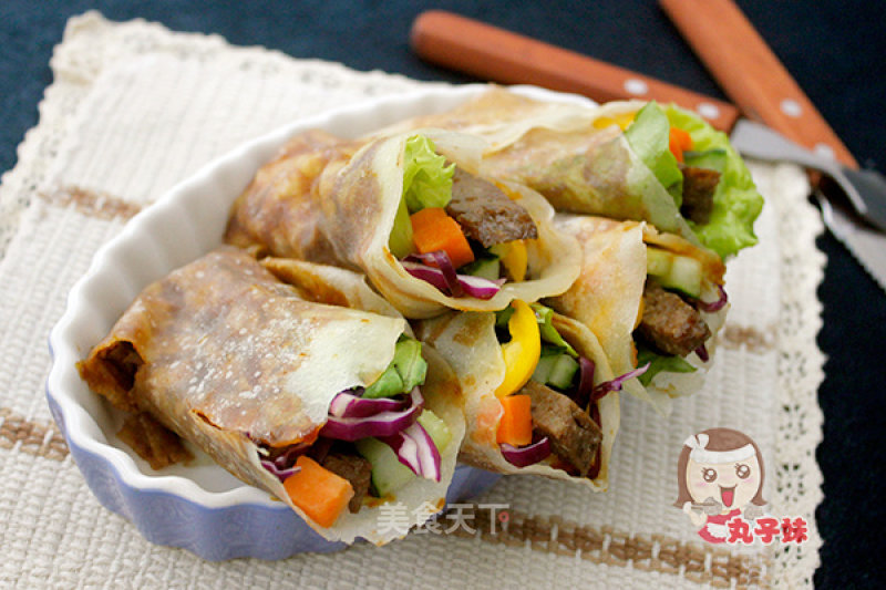Beijing Style Fruit and Vegetable Beef Hand Roll recipe