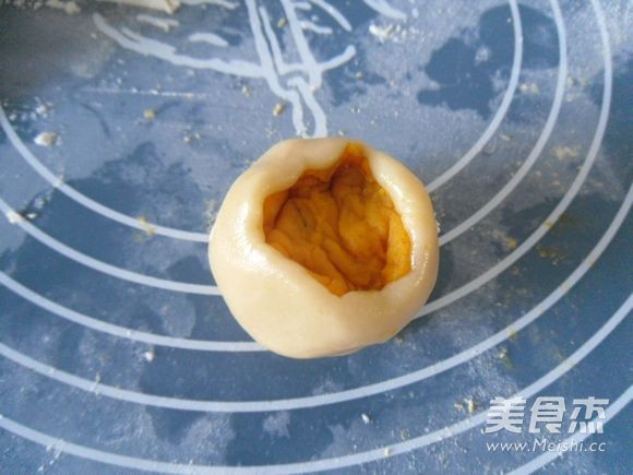 Pumpkin Paste Filling Mooncakes recipe