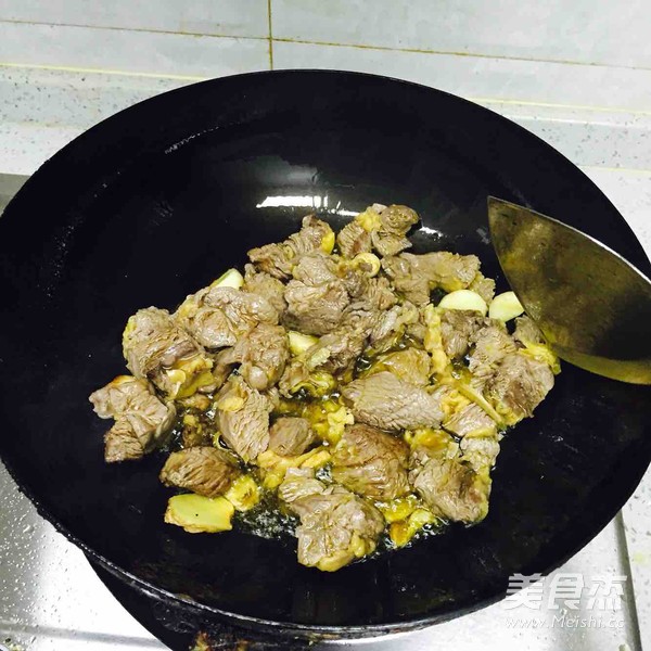 Roast Beef with Fresh Bamboo Shoots recipe