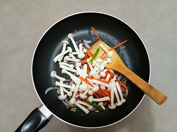 Fried Noodle Fish recipe