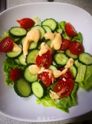 Lettuce Cucumber Cherry Tomato Salad recipe
