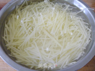 [yiru's Private Room Fast Hand Fried] I Want to Eat After Eating---tomato and Potato Shreds recipe