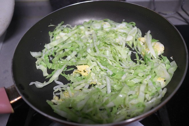 Cabbage Noodles with Eggs recipe
