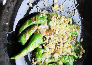 Classic Sichuan Cuisine Super Rice-{tiger Skin Little Green Pepper} recipe