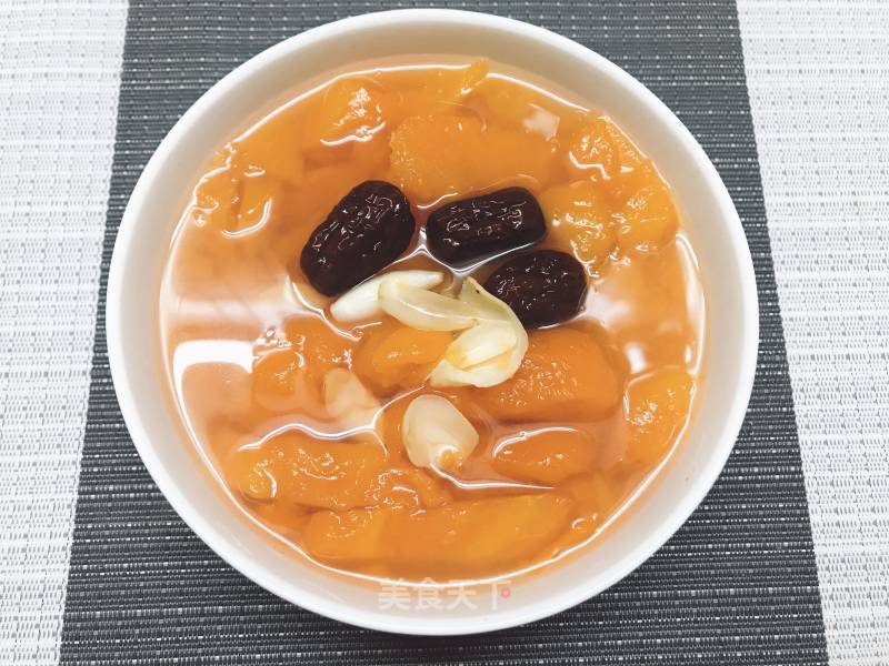 Papaya, Tremella, Red Date Soup recipe