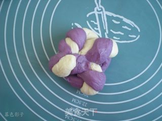 Bicolor Flower Bread recipe