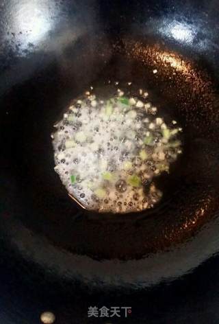 Stewed Pumpkin with Garlic recipe