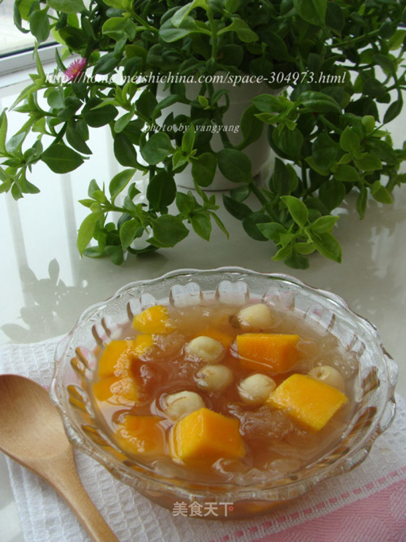 Mango, Lotus Seed and Tremella Soup recipe