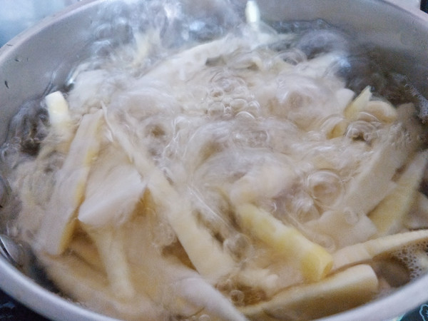 Braised Bamboo Shoots with Ham recipe