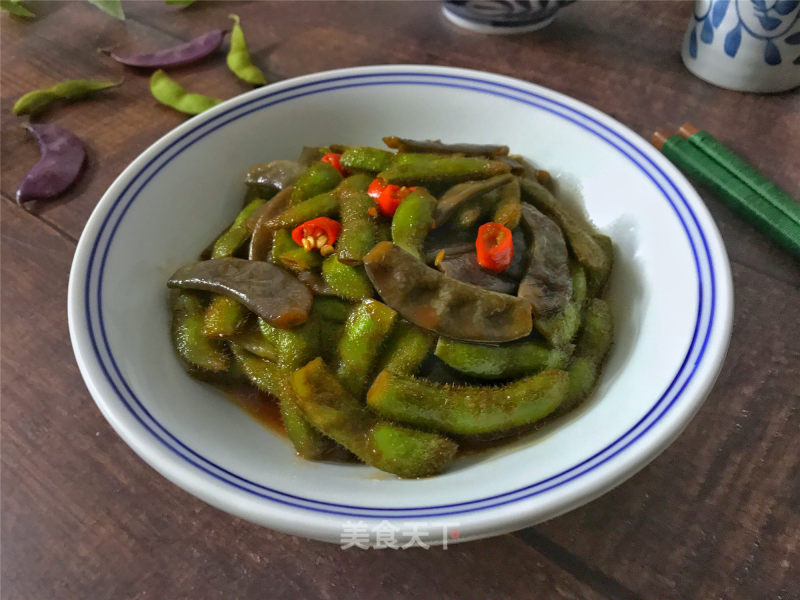 Stir-fried Lamb Eyed Peas with Edamame recipe