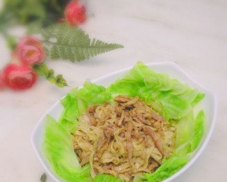 Vegetable Noodles with Shredded Pork recipe