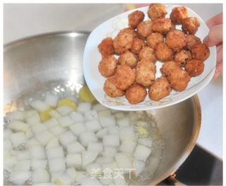 Warm to A Bowl of Winter Tonic Soup [fresh Eyebrows Lamb Meatballs Stewed with Radish] recipe