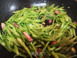 Kidney Beans Stir-fried Bacon recipe