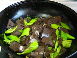 Stir-fried Lamb Blood with Chili recipe