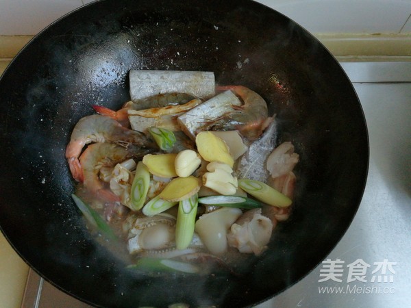 Stewed Seafood recipe