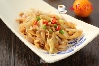 Stir-fried Shredded Chicken with Onion recipe