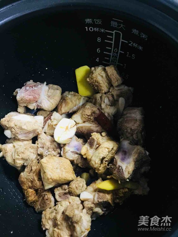 Pressure Cooker Oil-free Braised Pork Ribs recipe