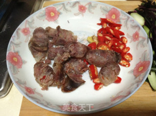 No Spicy But Not Happy-----------hunan Xun Sausage Stir-fried Beetroot recipe