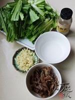 Lettuce with Tempeh and Dace in Oil recipe