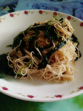 Celery Leaf Noodles recipe