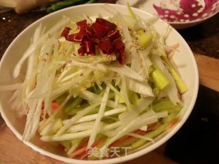 Simple Vegetable Dish--【colorful Scallion and Oily Bean Curd】 recipe